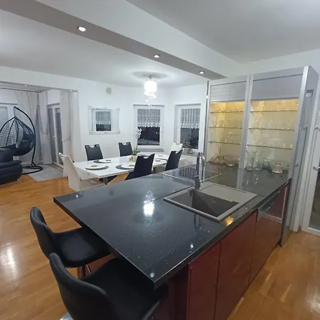 Βίλα Villa Durak *