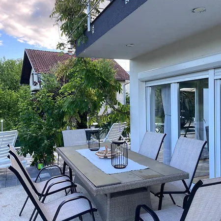 Βίλα Villa Durak *